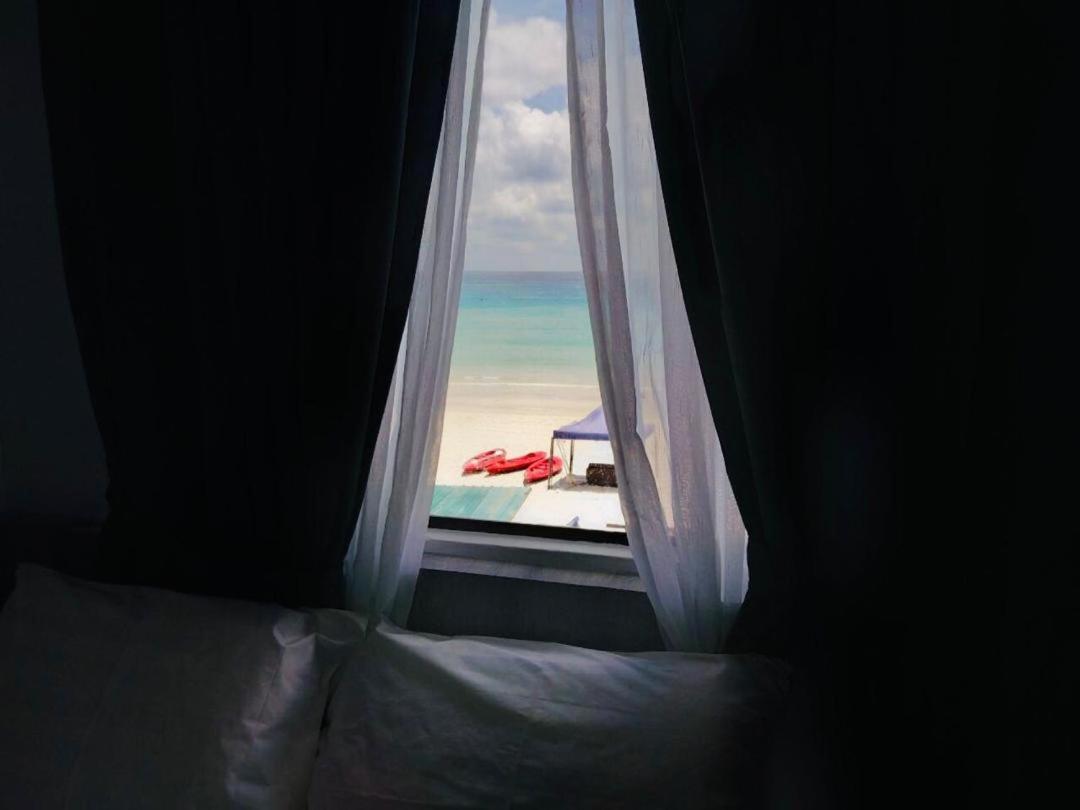 The Room Perhentian - Long Beach Kampung Kuala Besut Dış mekan fotoğraf